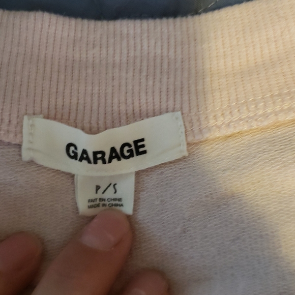 Two long sleeved shirts. Size XS/SM - Picture 6 of 7